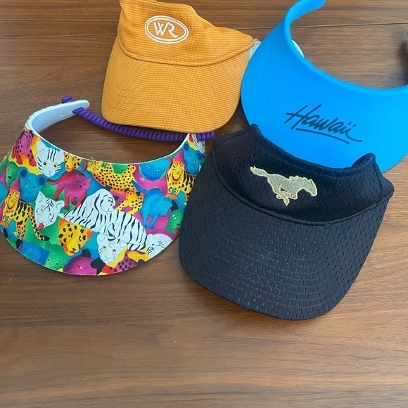 Bundle of FOUR 4 Visors - Picture 3 of 7